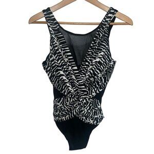 Miraclesuit Black & White One-piece Swimsuit w/ Abstract Pattern Womens Size 8
